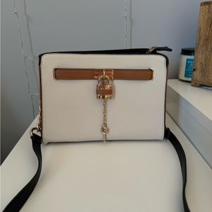 Cross body Purse